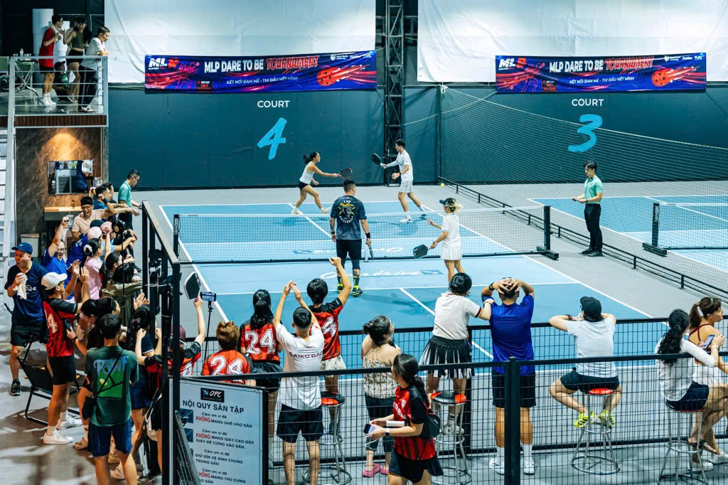 Tournament crowd